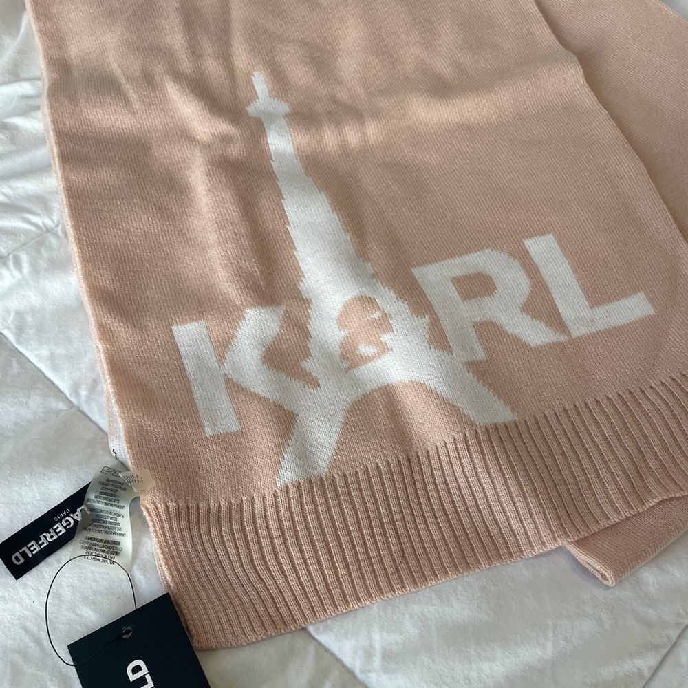 NWT Karl Lagerfeld Scarf